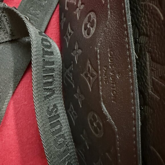 Louis Vuitton Monogram Shadow Calfskin Trio Messenger - Picture 7 of 9